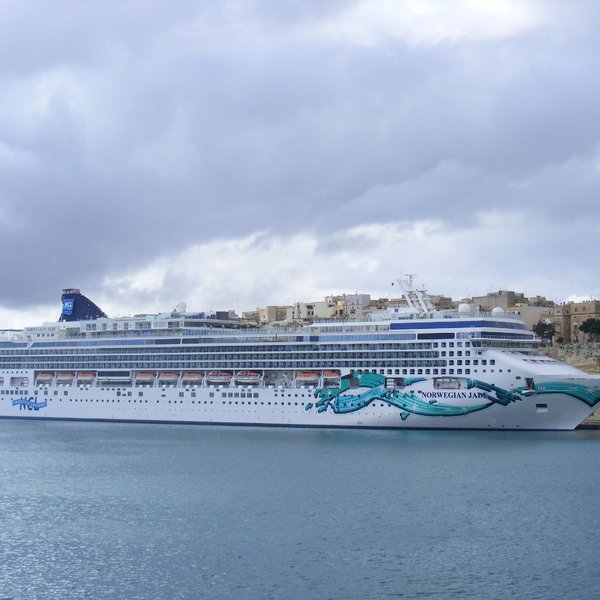 Norwegian Jade Alaska cruise thumbnail