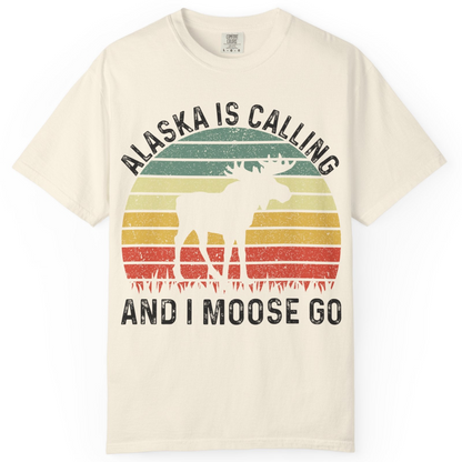 Alaska Is Calling And I Moose Go Retro Sunset Moose Graphic Shirt — Comfort T-Shirt – Ivory – Alaska Cruise Shirts