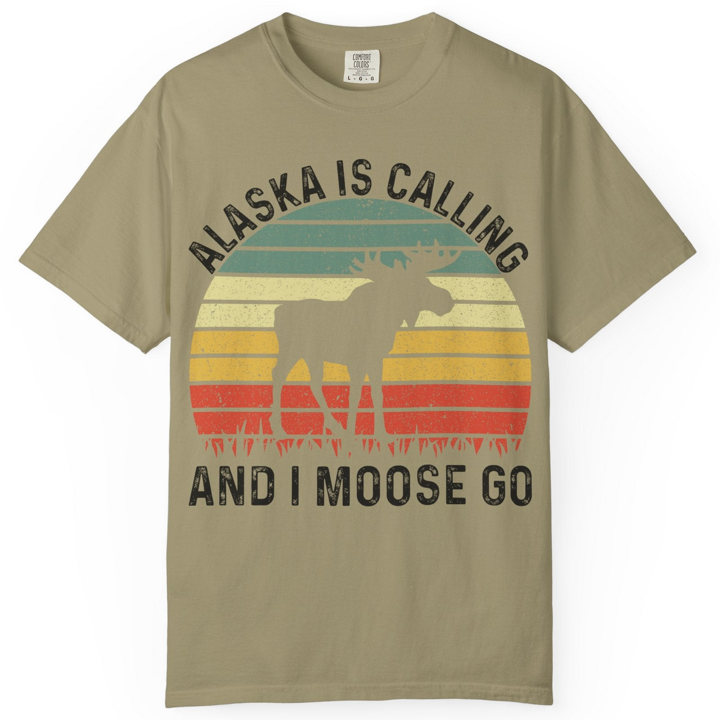 Alaska Is Calling And I Moose Go Retro Sunset Moose Graphic Shirt — Comfort T-Shirt – Khaki – Alaska Cruise Shirts