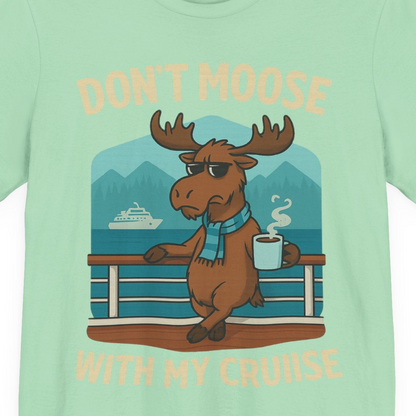 Funny Moose on Alaska Cruise Ship Shirt T-Shirt – Mint – Alaska Cruise Shirts Close Up