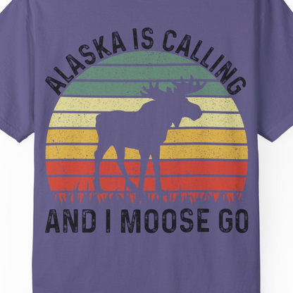 Alaska Is Calling And I Moose Go Retro Sunset Moose Graphic Shirt — Comfort T-Shirt – Grape – Alaska Cruise Shirts Close Up