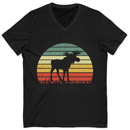 Alaska Is Calling And I Moose Go Retro Sunset Moose Graphic Shirt — V-Neck V-Neck Shirt – Black – Alaska Cruise Shirts